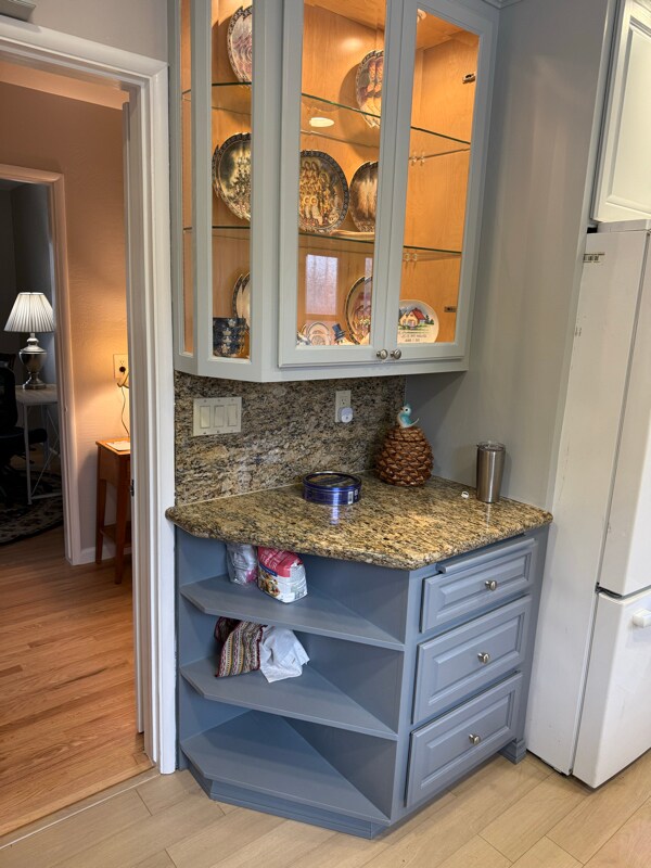 6261 E El Paseo St in Long Beach, CA - Foto de edificio - Building Photo