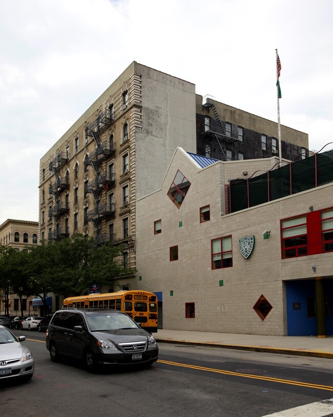 Harold Apartments in New York, NY - Foto de edificio - Building Photo