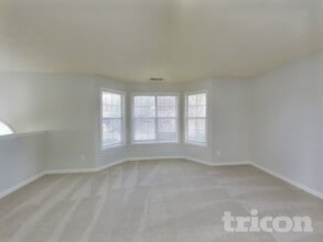 3935 Piper Glen Dr NE in Buford, GA - Building Photo - Building Photo