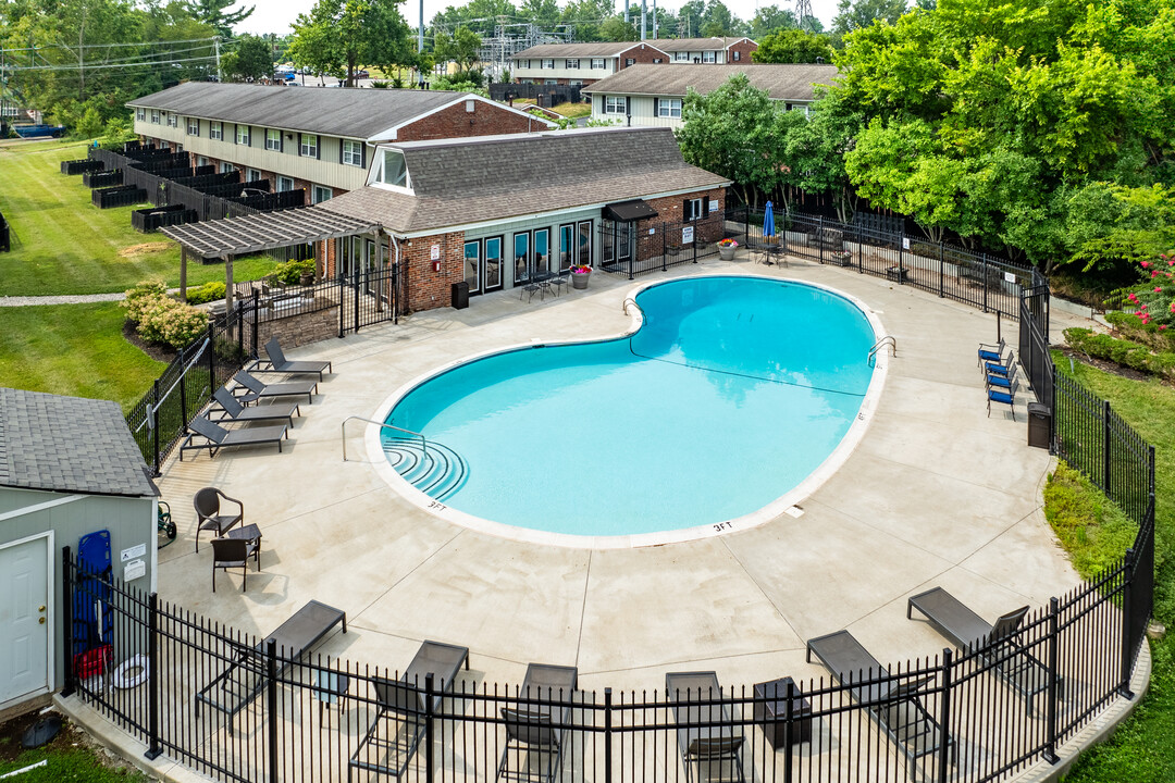 The Townhomes and Flats at Fontaine in Lexington, KY - Foto de edificio