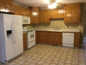 4021 New Grange Cir in Clarksville, TN - Building Photo - Building Photo