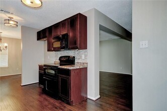 1704 Northbrook Ln in Sherman, TX - Building Photo - Building Photo