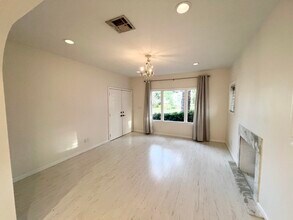 431 Ardmore Rd in West Palm Beach, FL - Building Photo - Building Photo