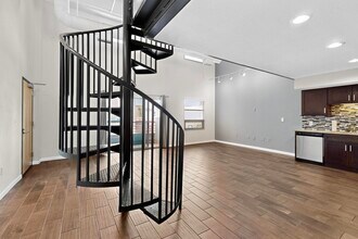 524 Central Ave SW in Albuquerque, NM - Building Photo - Building Photo