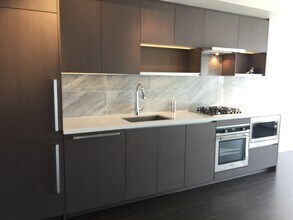 6538 Nelson Av in Burnaby, BC - Building Photo - Building Photo