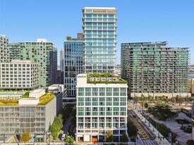 1000 Water St in Tampa, FL - Building Photo