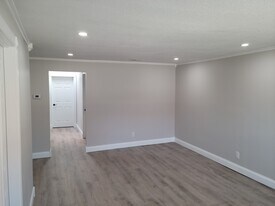 122 E Sandusky St, Unit 205 in Findlay, OH - Building Photo