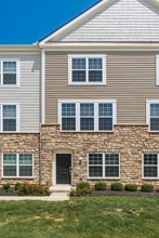 280 Autumn Ridge Cir in Pickerington, OH - Building Photo - Building Photo
