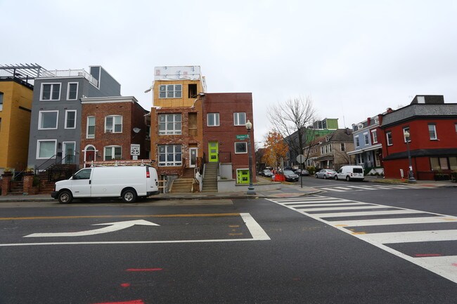 2801 Sherman Ave NW in Washington, DC - Building Photo - Building Photo