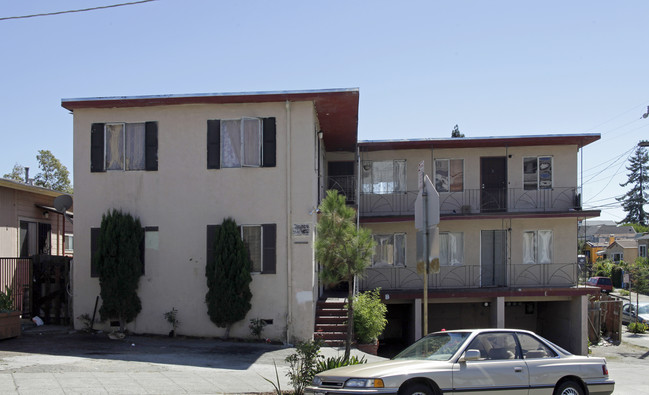 2901 School St in Oakland, CA - Building Photo - Building Photo