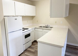 Capri Gardens in Lloydminster, AB - Building Photo - Building Photo