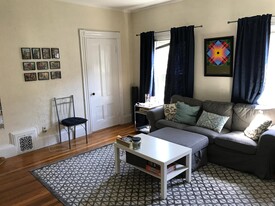 31 Chester St, Unit 2R in Somerville, MA - Building Photo