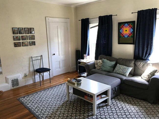 31 Chester St, Unit 2R