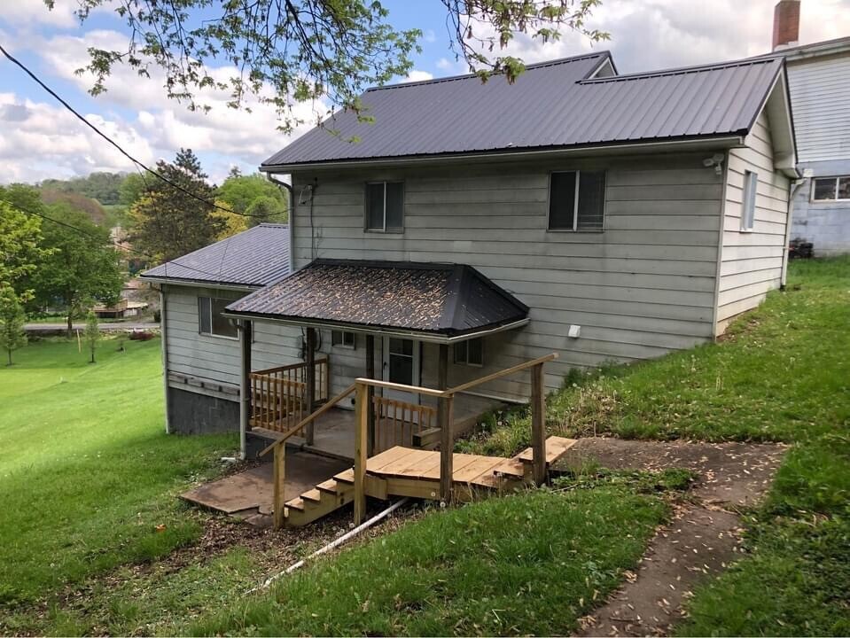 2-602 Locust Ave in Washington, PA - Building Photo