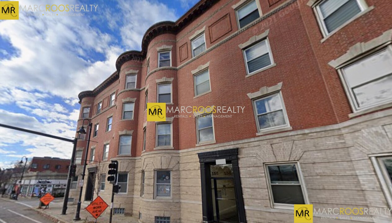 154 Harvard St, Unit 7 in Brookline, MA - Building Photo