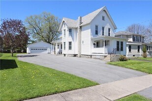 843 Davidson St in Watertown, NY - Building Photo