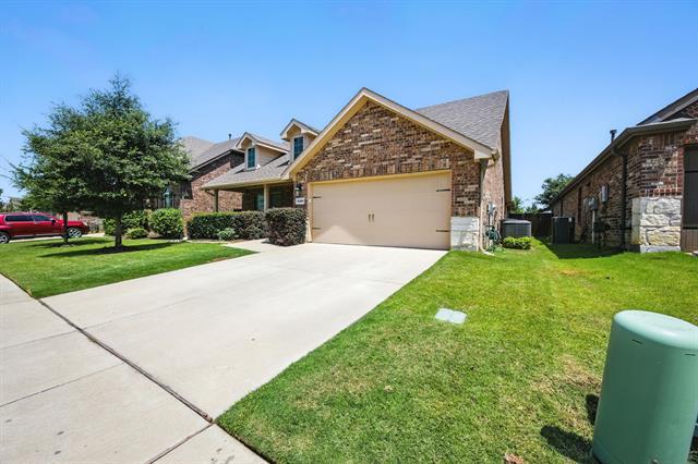 2429 Opaline Dr in Aubrey, TX - Building Photo - Building Photo