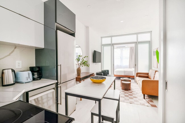 property at 317w E 14th St