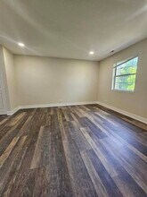 78 N Victoria Ln, Unit F in Streamwood, IL - Building Photo - Building Photo