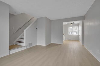 Amherst Townhomes in Amherst, NY - Building Photo - Building Photo