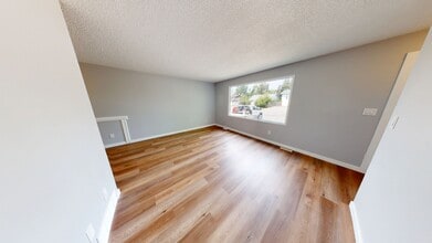 9509 103 Ave in Grande Prairie, AB - Building Photo - Building Photo