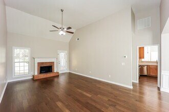 116 Freeman Forest Dr in Newnan, GA - Building Photo - Building Photo