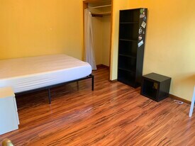 312 Ophelia St, Unit 1