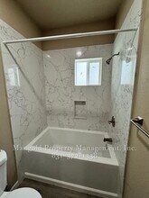 1317 Manzano Way in Salinas, CA - Building Photo - Building Photo