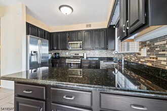 29 Newell St in Hillsborough Township, NJ - Building Photo - Building Photo