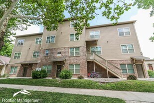 914 Vattier Street in Manhattan, KS - Building Photo