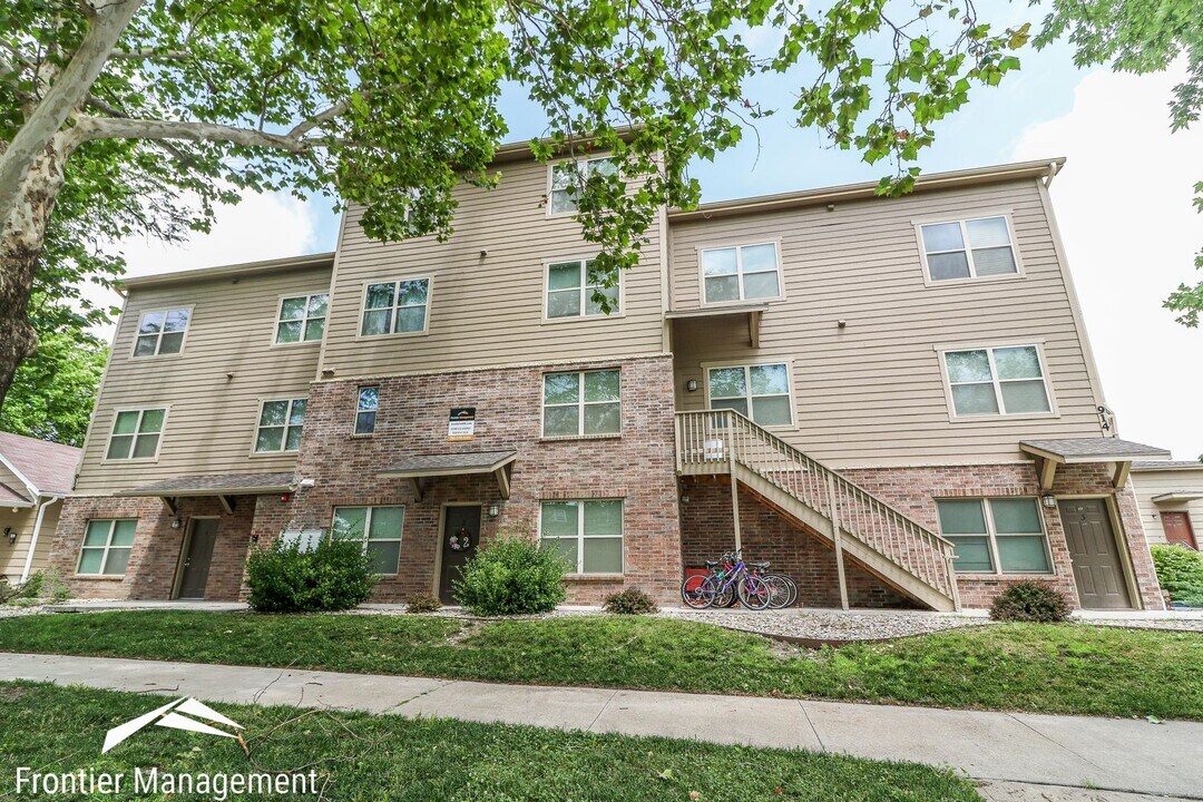 914 Vattier Street in Manhattan, KS - Foto de edificio