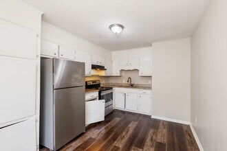 7232 Naples Ave in Birmingham, AL - Building Photo - Building Photo