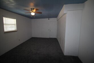 8606 Gateway Blvd in Canutillo, TX - Building Photo - Building Photo