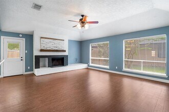2790 Wood Hollow Dr in League City, TX - Building Photo - Building Photo