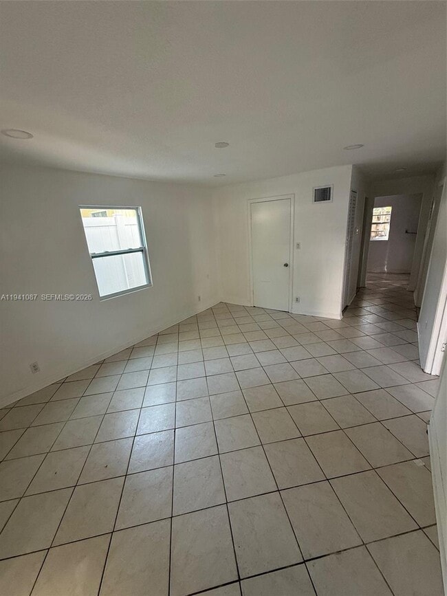 708 SE 6th Ct in Fort Lauderdale, FL - Building Photo - Building Photo