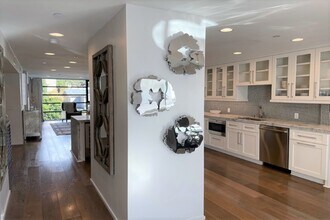 101 Coast Blvd, Unit 4B in La Jolla, CA - Building Photo - Building Photo