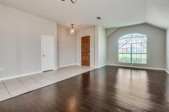 2767 Waterway Dr in Grand Prairie, TX - Building Photo - Building Photo