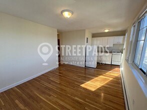 160 N Beacon St in Boston, MA - Building Photo - Building Photo