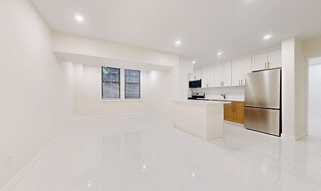 145 W 96th St in New York, NY - Building Photo - Building Photo