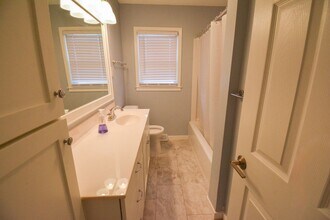 706 Memorial Pkwy SW in Rochester, MN - Building Photo - Building Photo