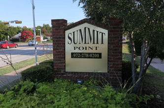 Summit Point in Mesquite, TX - Foto de edificio - Building Photo