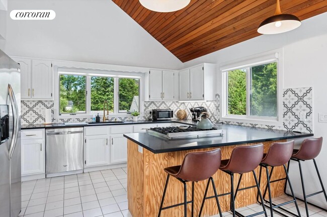 property at 11 Lawrence Ave