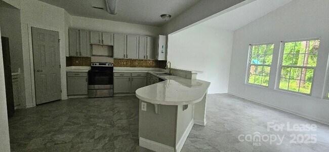 8832 Goldfields Dr in Charlotte, NC - Building Photo - Building Photo