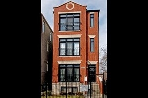 Ingleside in Chicago, IL - Building Photo