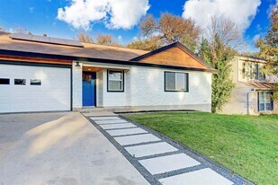 2902 Jorwoods Dr in Austin, TX - Building Photo