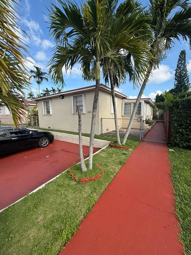 property at 1140 SW 9th St