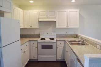1250 SE Seaport Cir in Corvallis, OR - Building Photo - Building Photo
