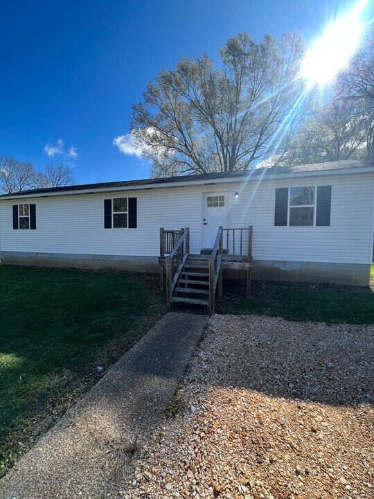 117 Willow Ln in Martin, TN - Building Photo
