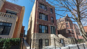 2036 N Hoyne Ave in Chicago, IL - Building Photo
