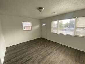 621 N Oxford St in Indianapolis, IN - Building Photo - Building Photo